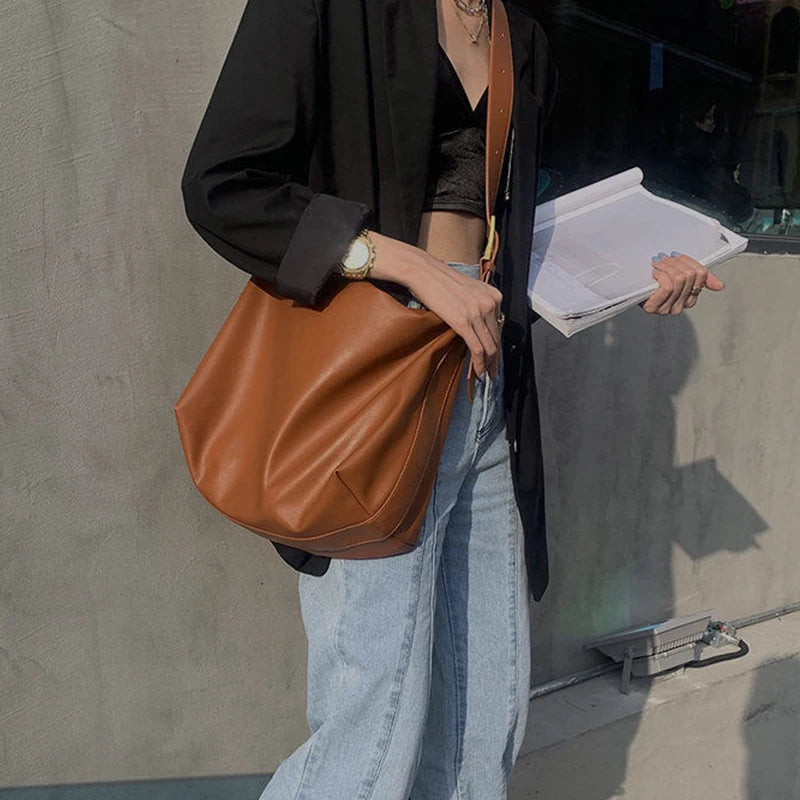 smooth and supple leather tote bag - Auréa