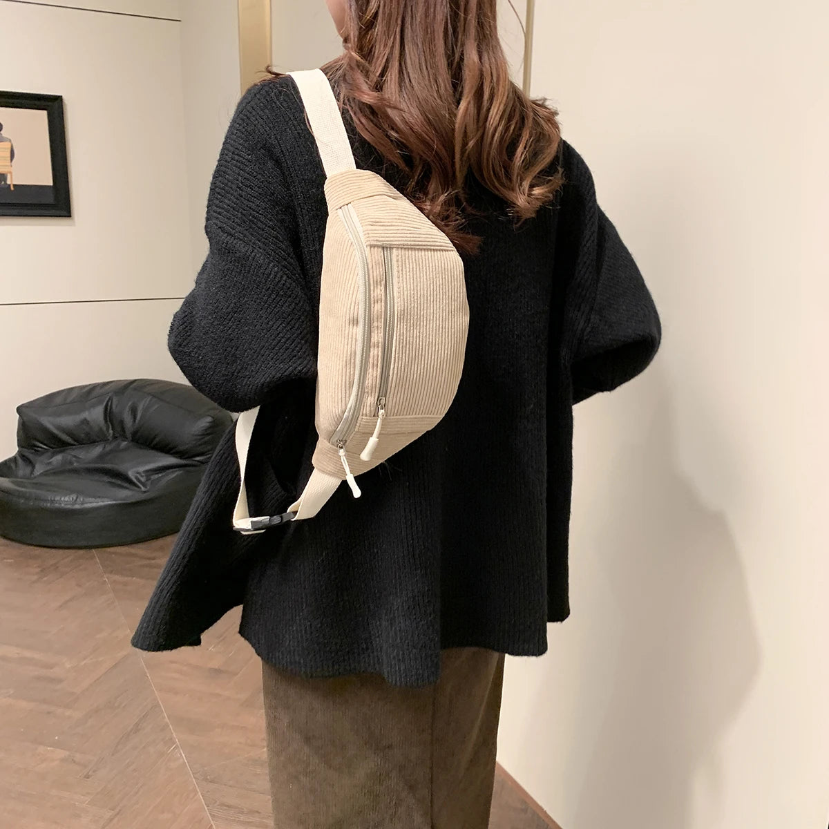 sac banane en velours côtelé chic Opaline